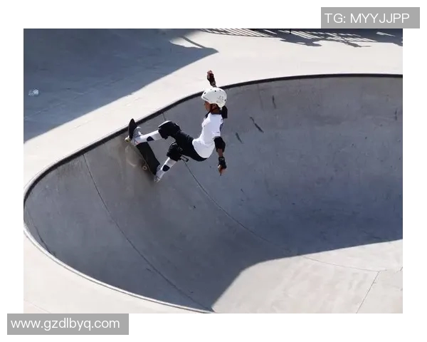 聚焦滑板文化成都滑板队展现灵活性与团队精神的魅力