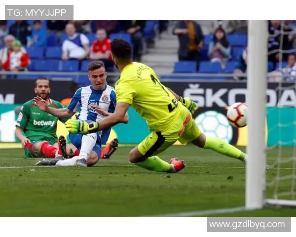 卢森堡足球队迎战西班牙人队期待精彩对决与激情碰撞