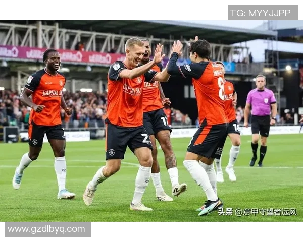 曼联联赛迎战伯顿全力争胜展现球队实力与决心