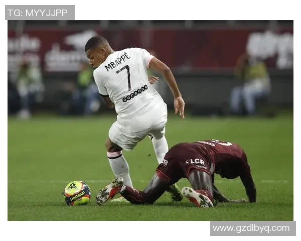 梅斯主场迎战巴黎圣日耳曼力争逆袭展现球队斗志与实力